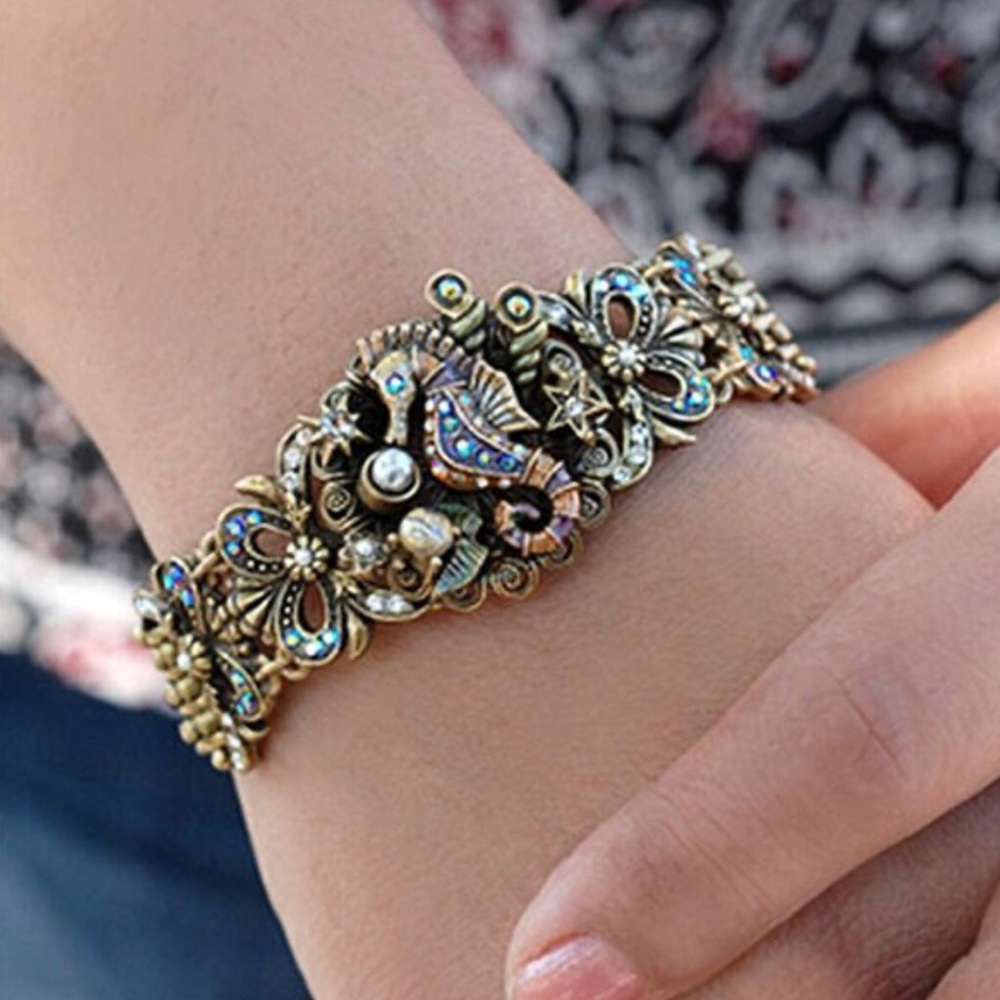 Deco Vintage Seahorse &Crystal Bracelet,NWT